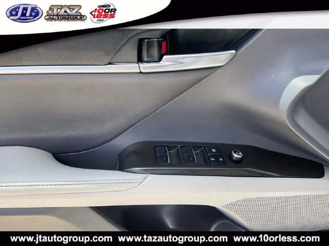 Used 2022 Toyota Camry XSE w/ Navigation Package FWD image 10