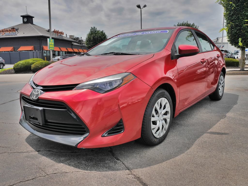 Used 2017 Toyota Corolla LE FWD image 3