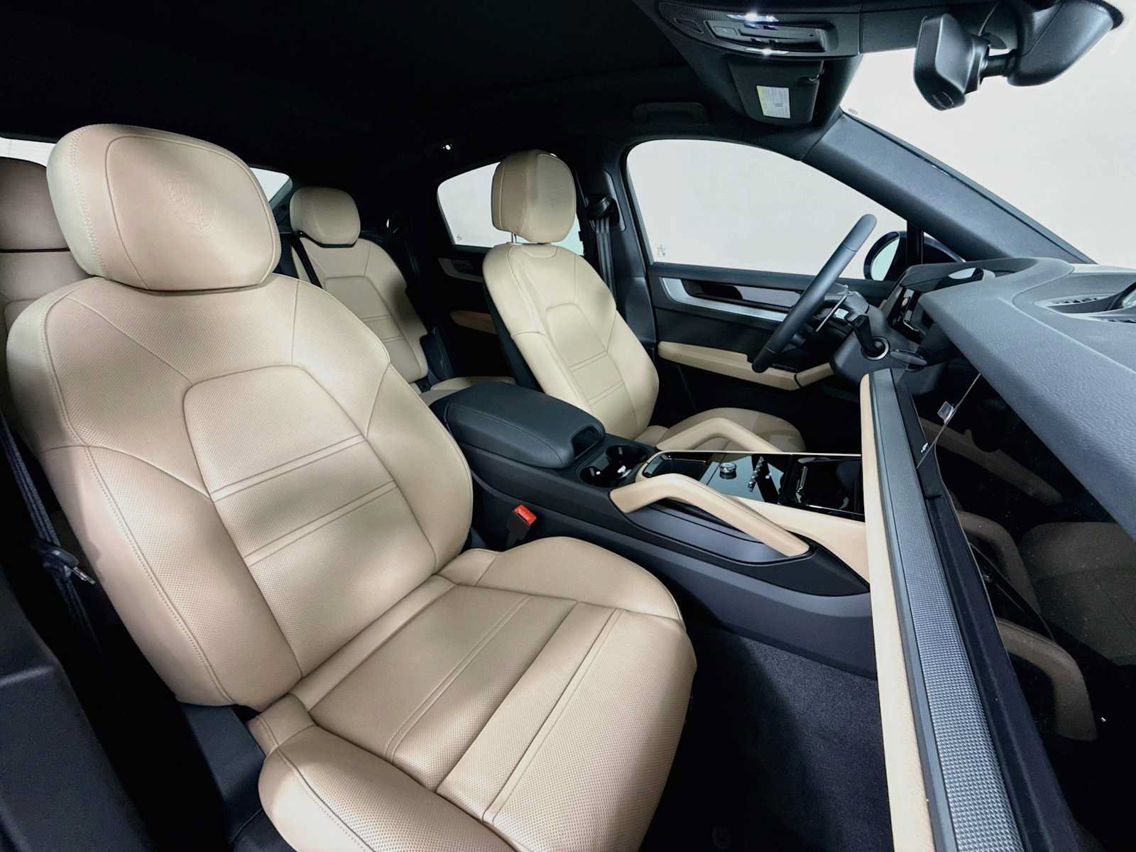 New 2026 Porsche Cayenne Coupe AWD/4WD image 28