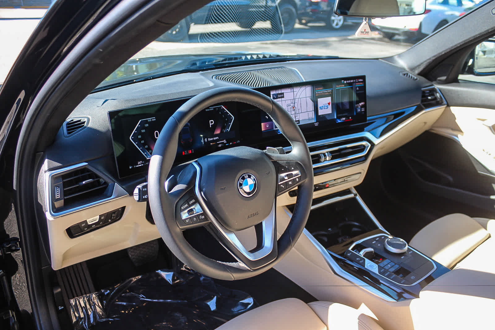Used 2024 BMW 330i Sedan w/ Convenience Package RWD image 16