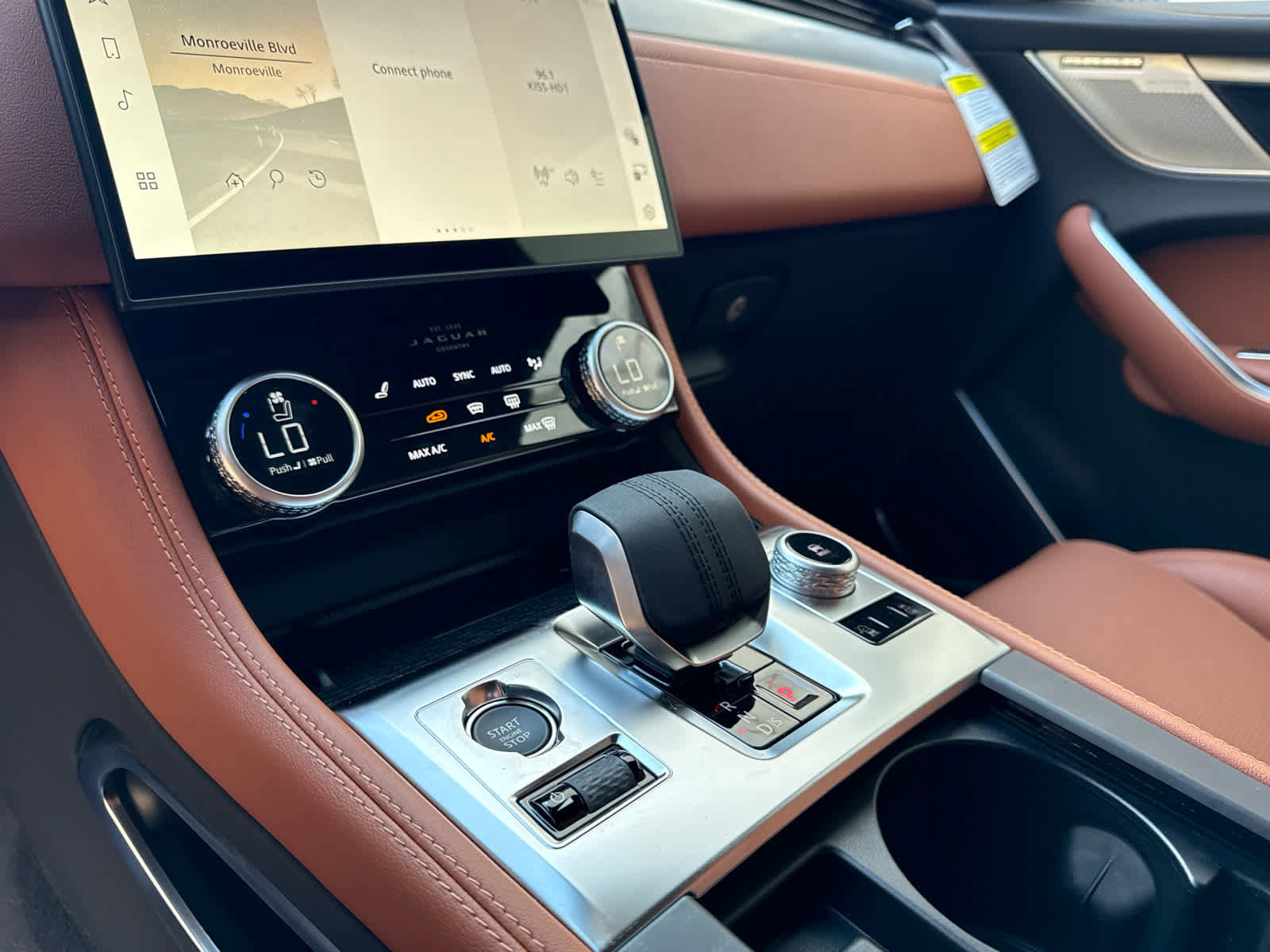 New 2026 Jaguar F-PACE R-Dynamic S image 12