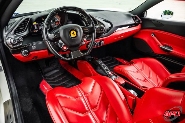 Used 2018 Ferrari 488 GTB RWD image 4