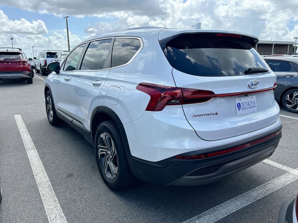 Used 2021 Hyundai Santa Fe SE image 4
