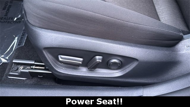 Used 2024 Toyota Camry LE image 7