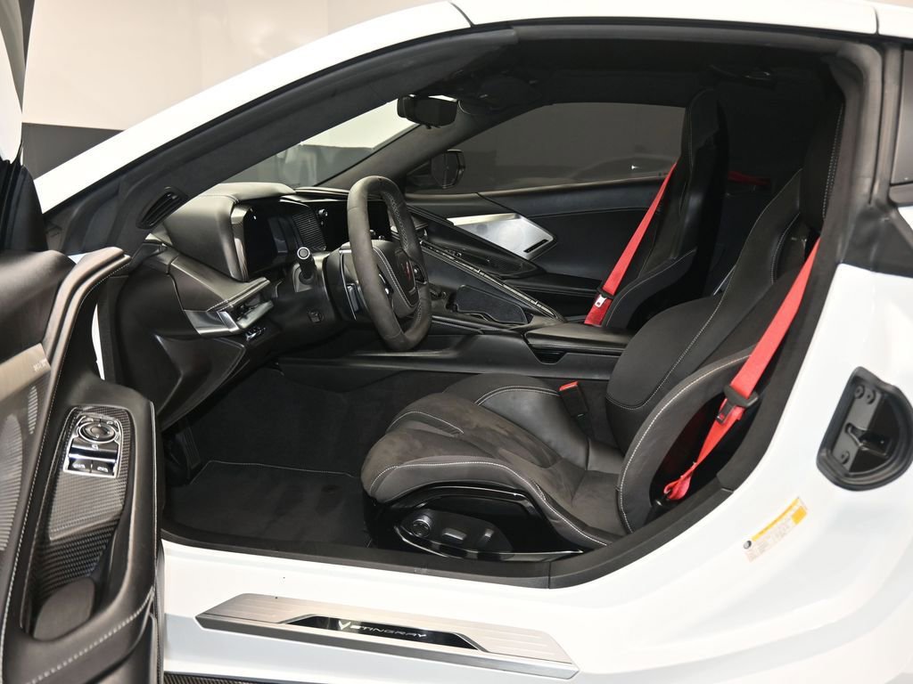 Used 2020 Chevrolet Corvette Stingray Premium Cpe w/ 3LT Preferred Equipment Group image 13