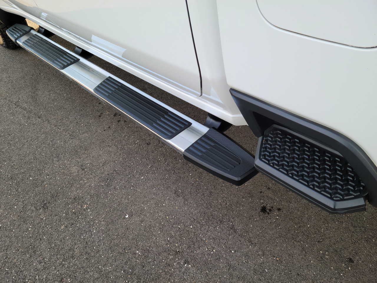 Used 2024 Chevrolet Silverado 2500 LT image 25