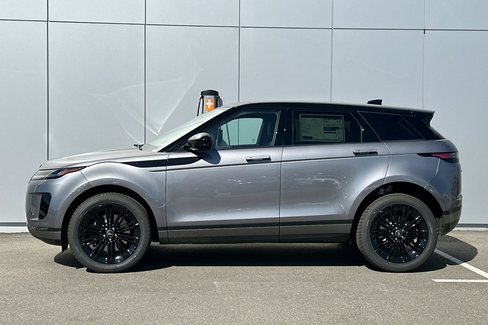 New 2026 Land Rover Range Rover Evoque S image 2