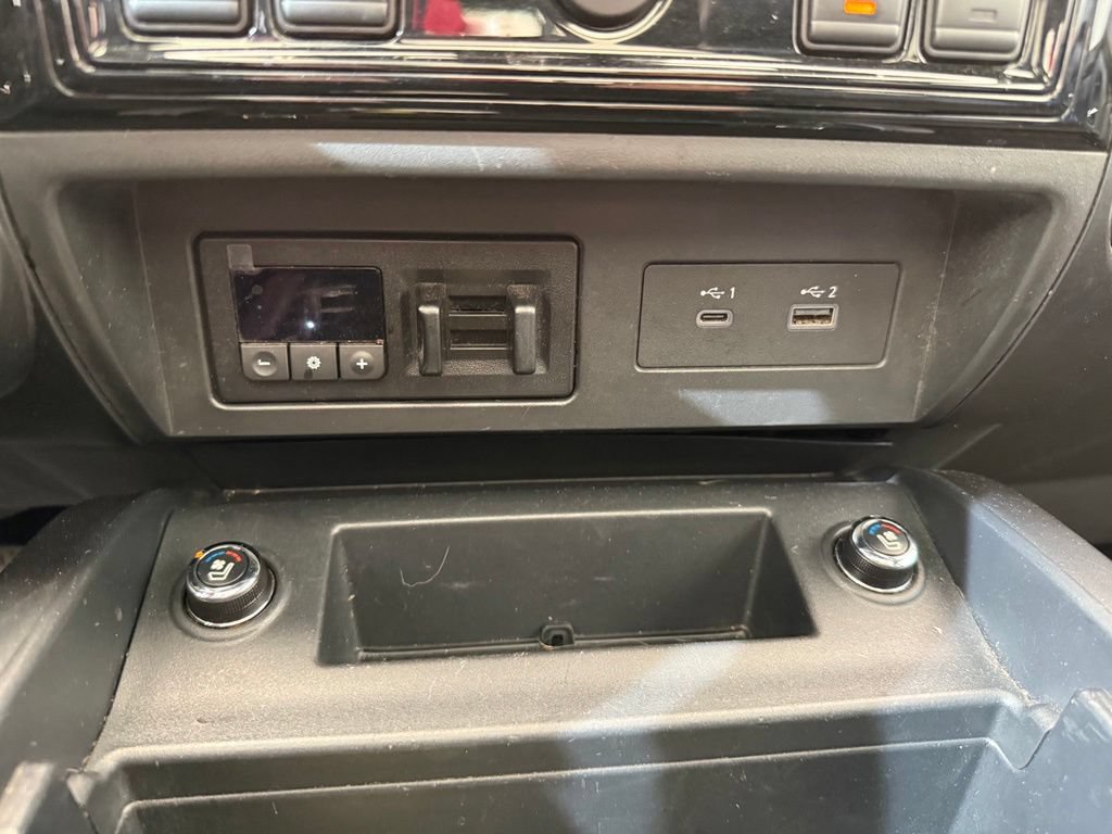 Used 2024 Nissan Titan PRO-4X w/ Pro-4x Convenience Package AWD/4WD image 25