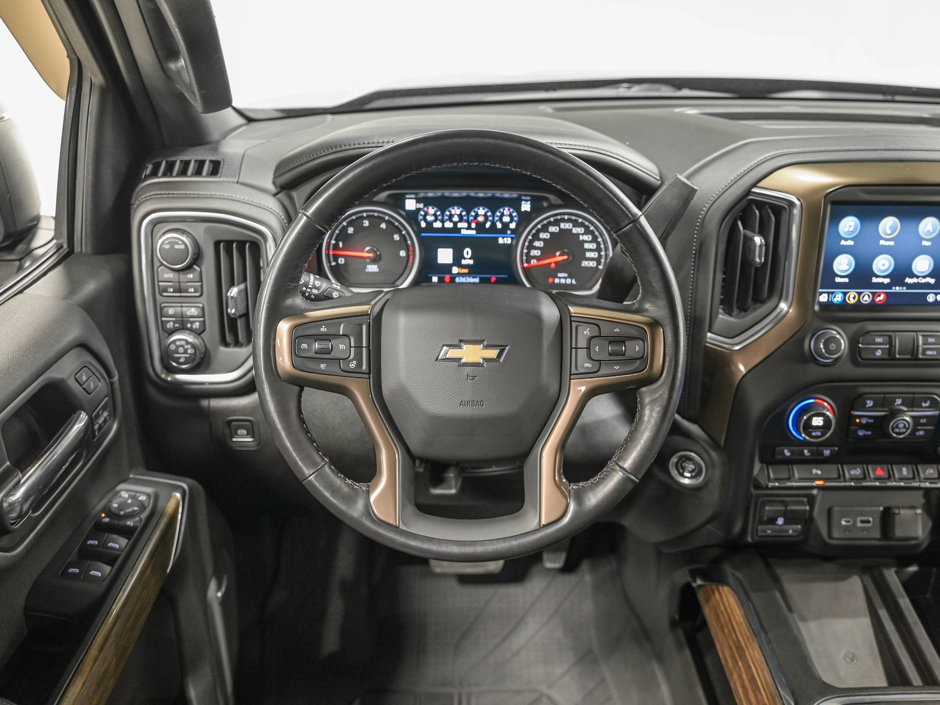 Used 2022 Chevrolet Silverado 1500 High Country w/ Z71 Off-Road Package image 17