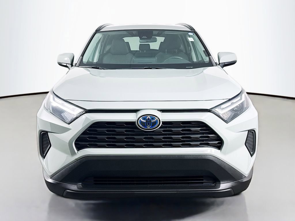 Used 2023 Toyota RAV4 XLE image 2