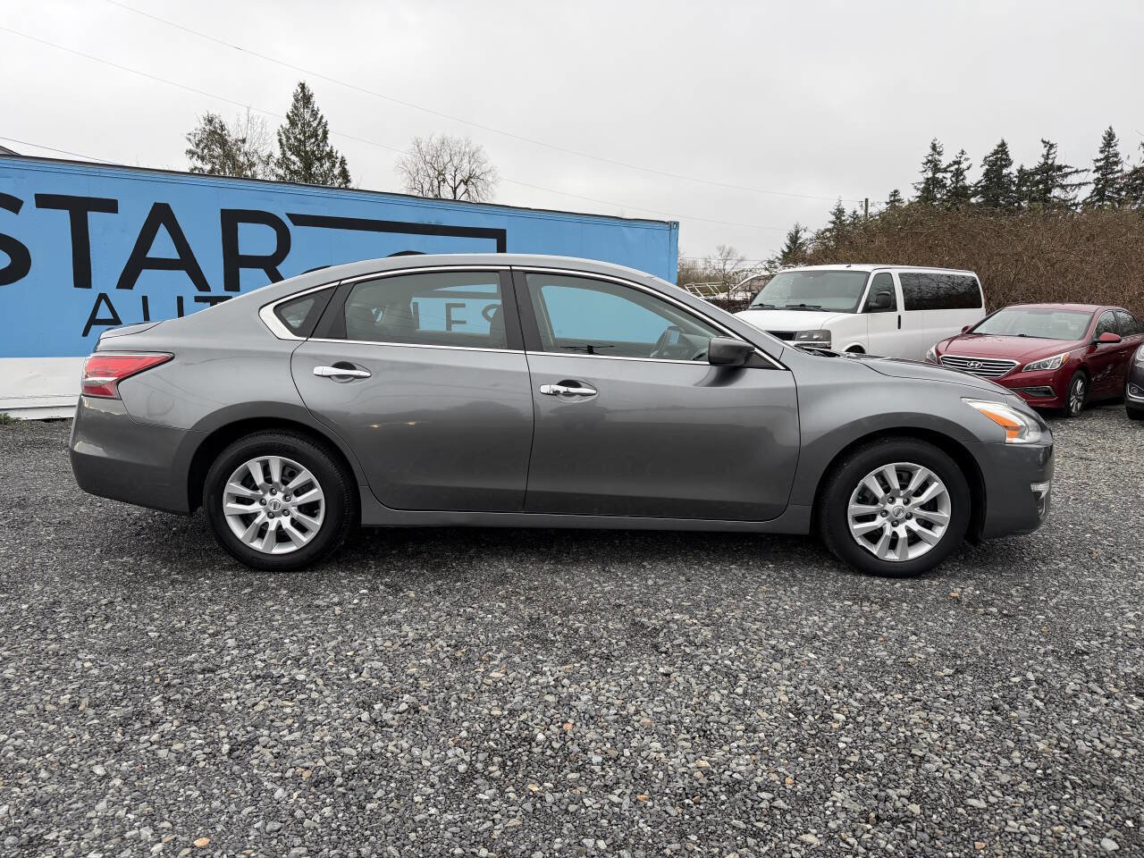 Used 2014 Nissan Altima 2.5 S FWD image 2