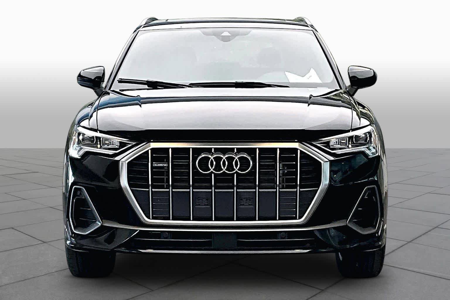 Used 2024 Audi Q3 2.0T Premium w/ Convenience Package AWD/4WD image 4