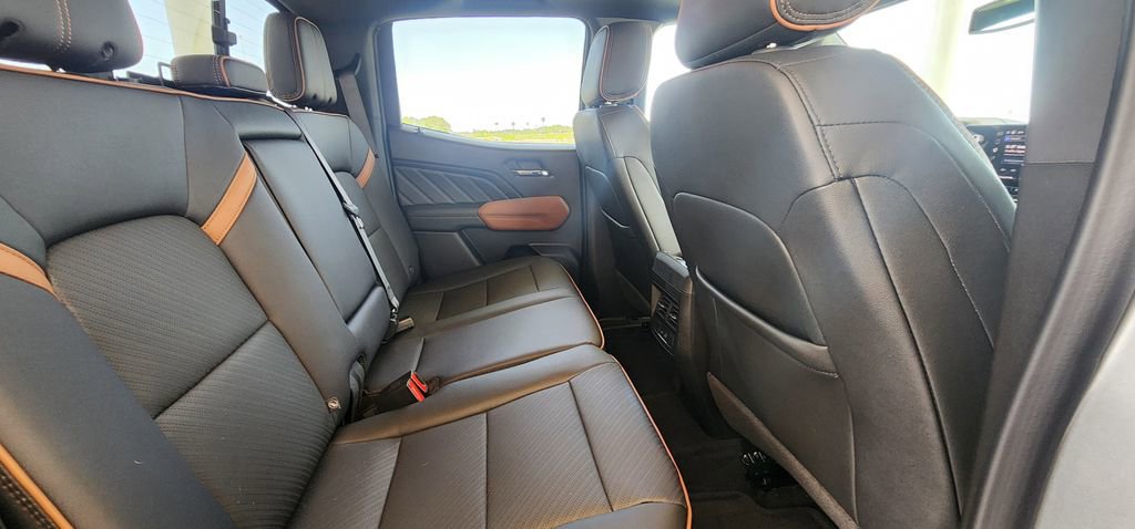 Used 2026 GMC Canyon AT4 w/ Technology Plus Package AWD/4WD image 19