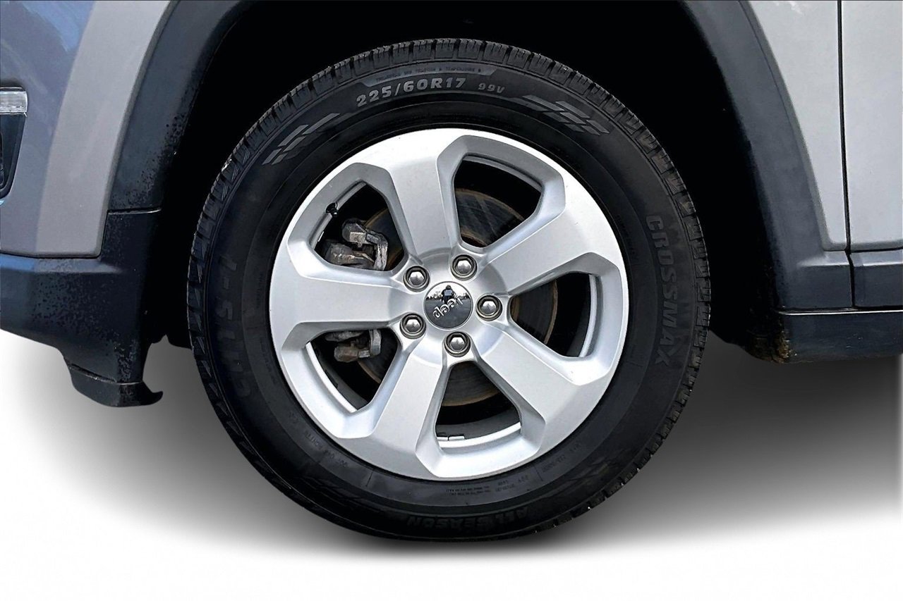 Certified 2019 Jeep Compass Latitude w/ Cold Weather Group image 29