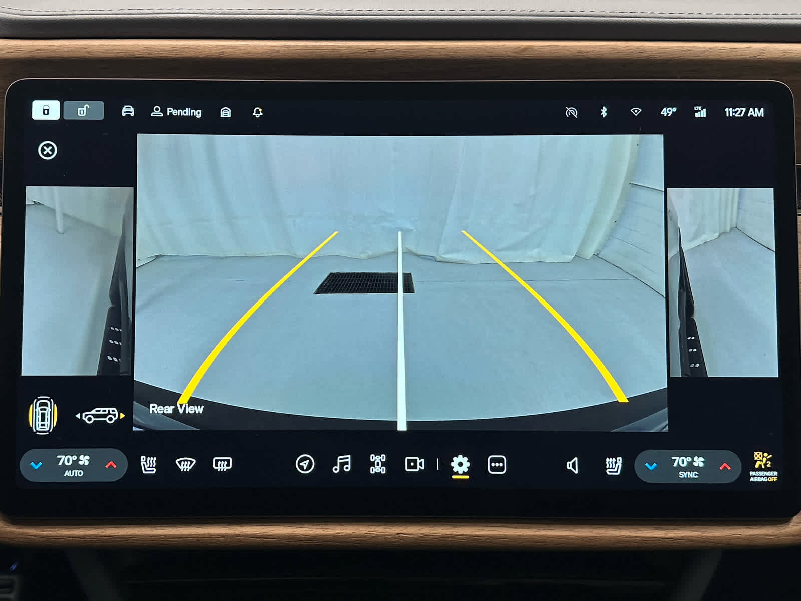 Used 2026 Rivian R1S Premium image 36