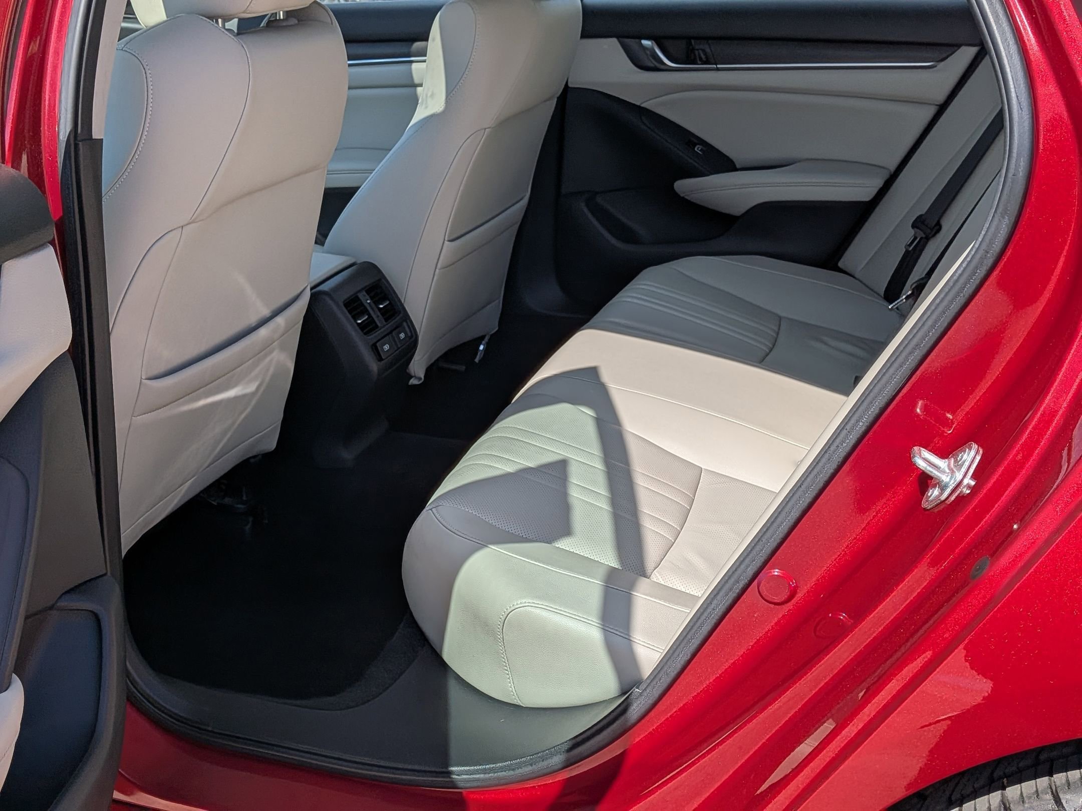 Used 2022 Honda Accord EX-L image 22