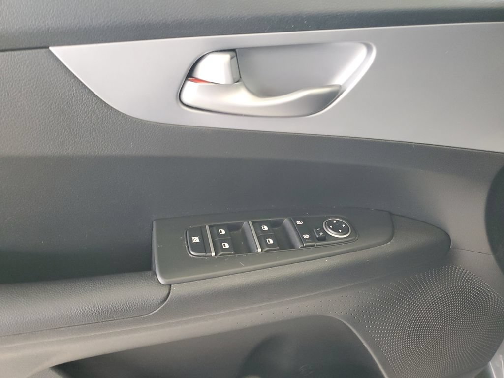 Used 2023 Kia Forte LXS FWD image 20