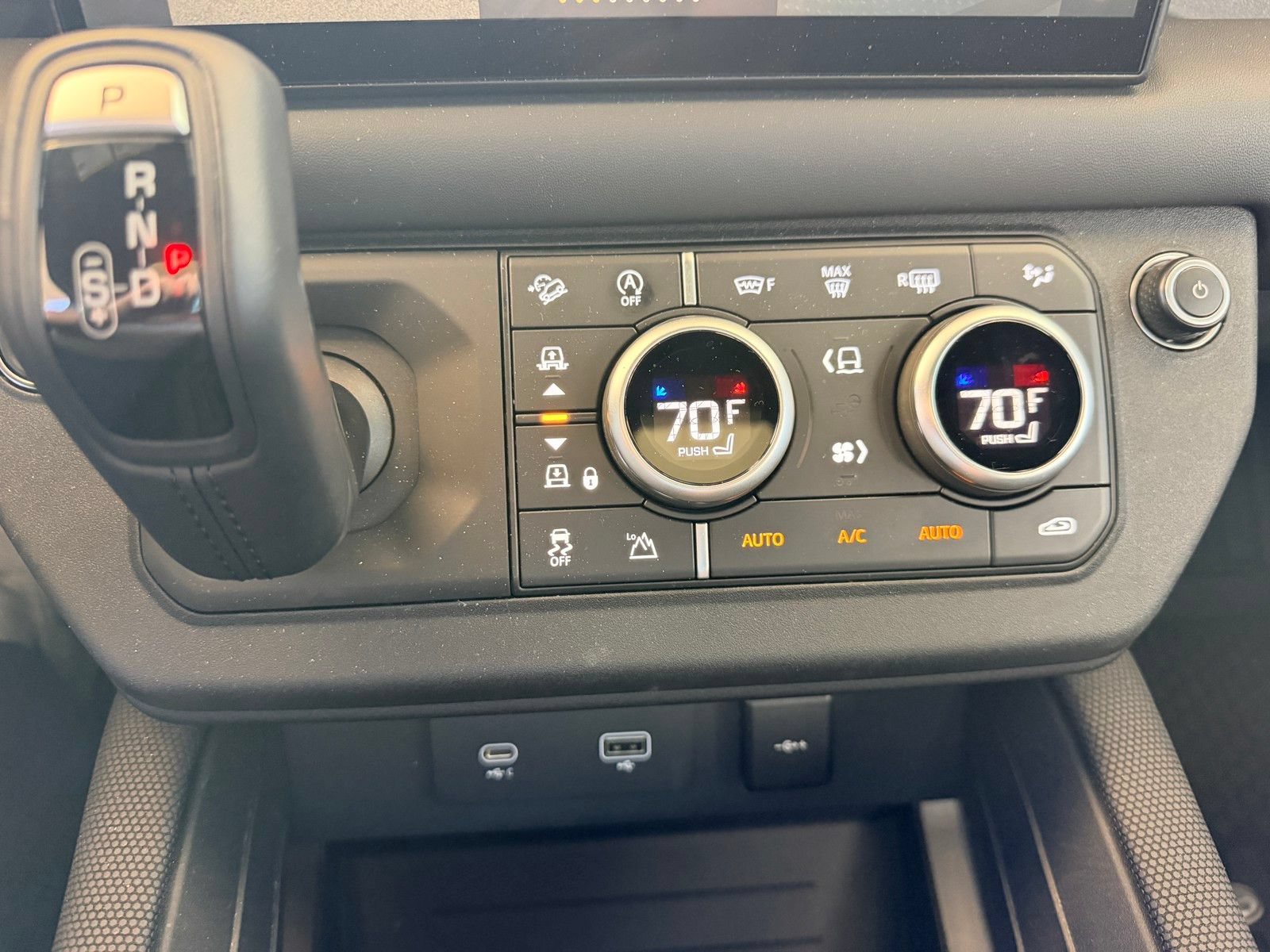Used 2023 Land Rover Defender 110 Carpathian Edition AWD/4WD image 9