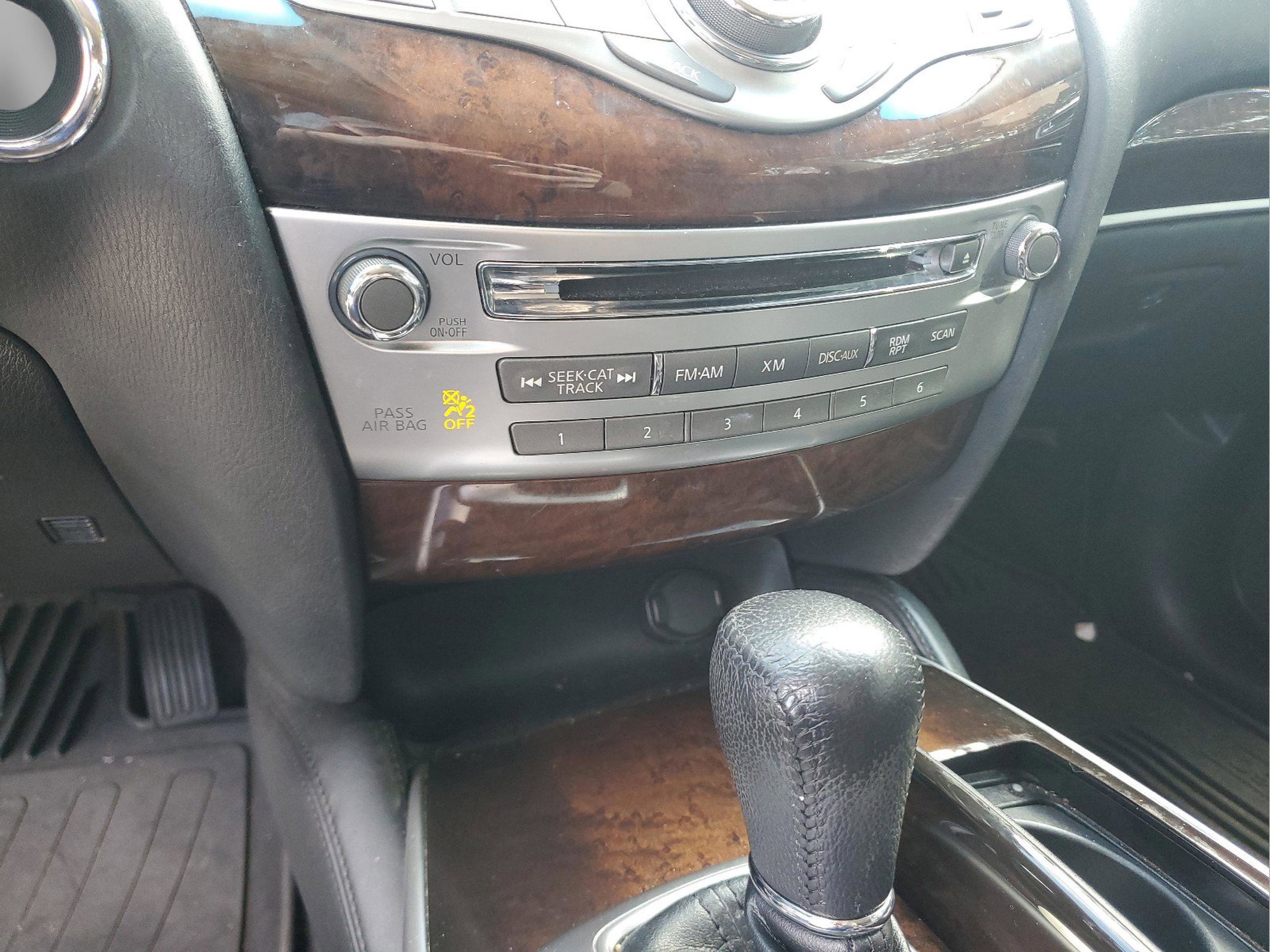 Used 2015 INFINITI QX60 FWD w/ Deluxe Touring Package image 20