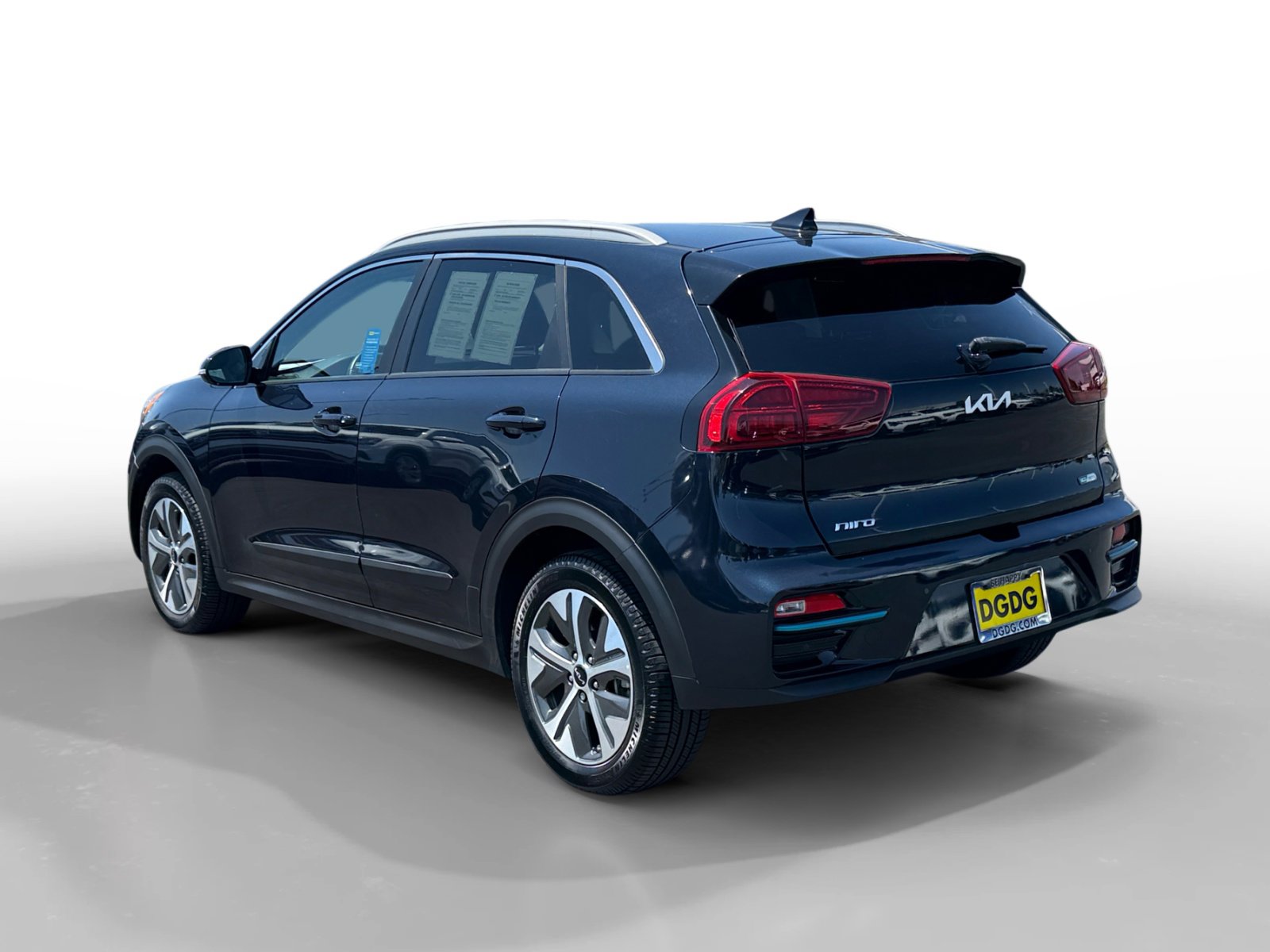 Used 2022 Kia Niro EX Premium FWD image 3