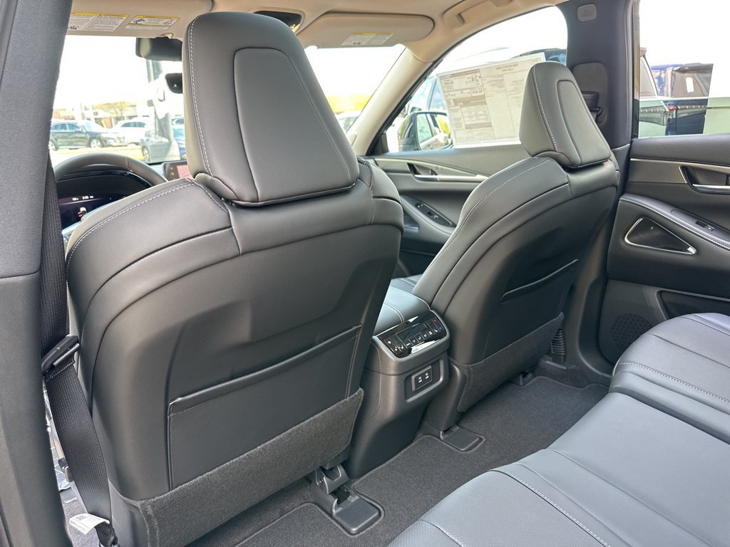 Certified 2026 INFINITI QX60 Luxe w/ Cargo Package AWD/4WD image 29
