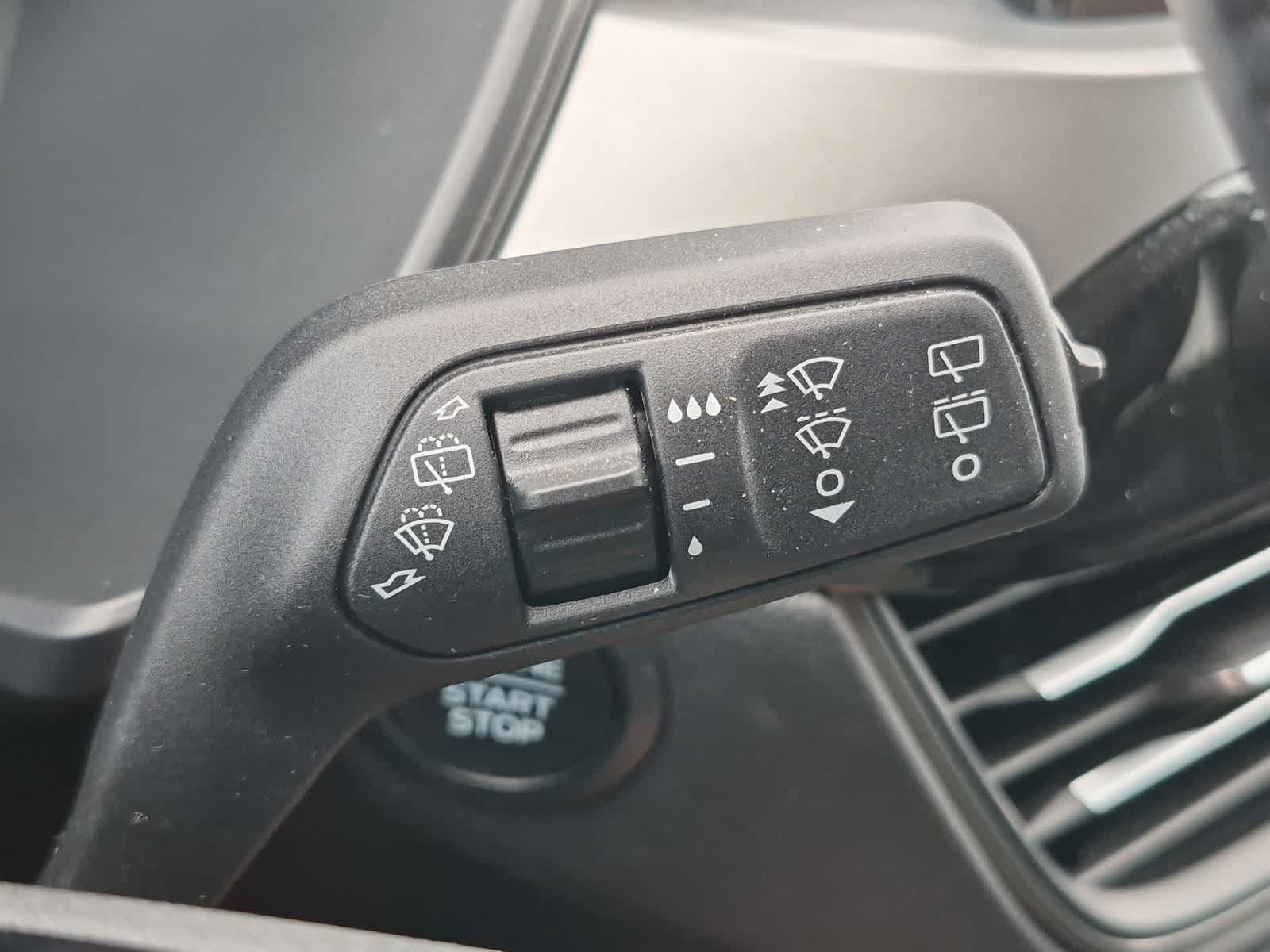 Used 2023 Ford Escape Active AWD/4WD image 25