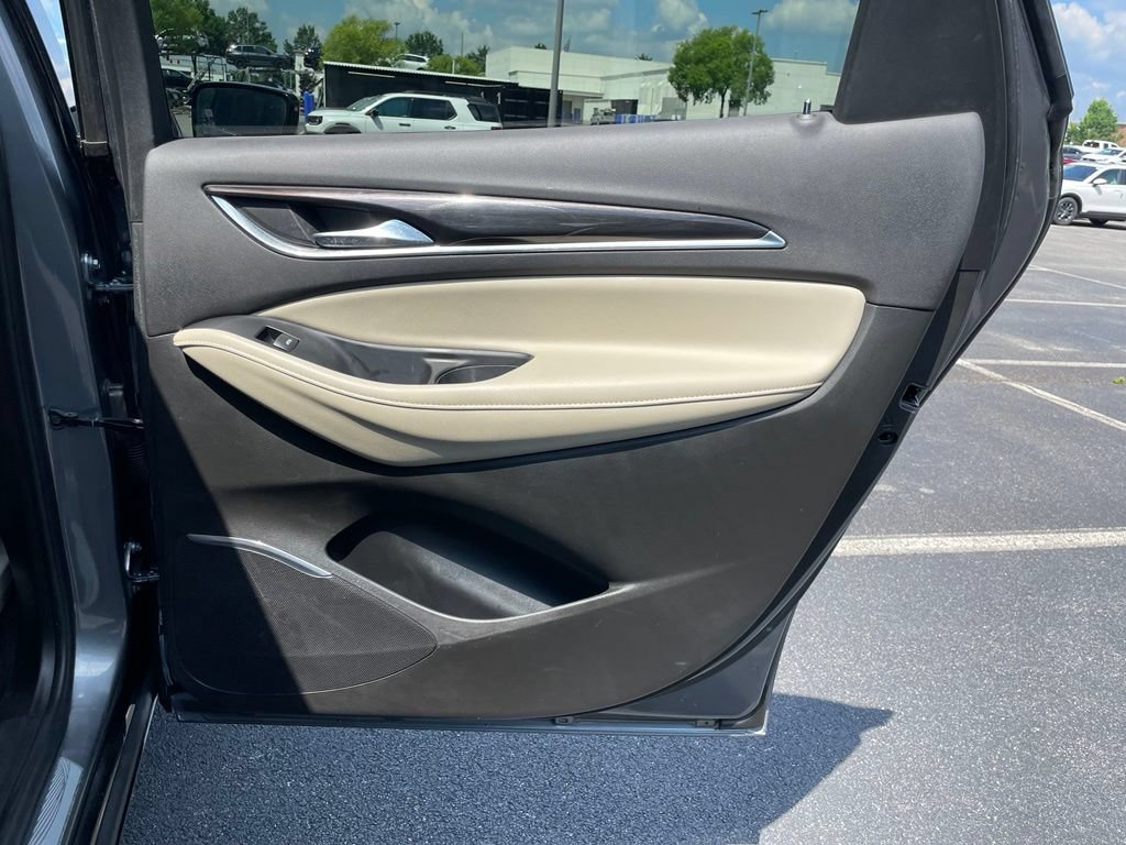 Used 2021 Buick Enclave Essence FWD image 34