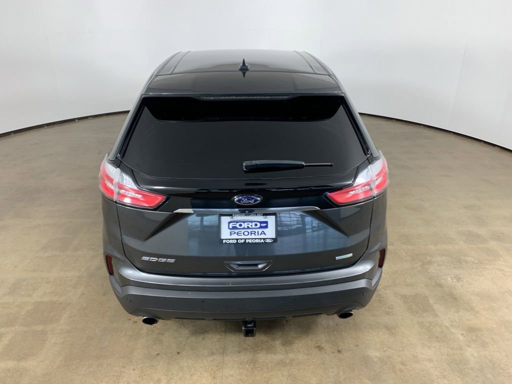 Used 2020 Ford Edge SE image 11