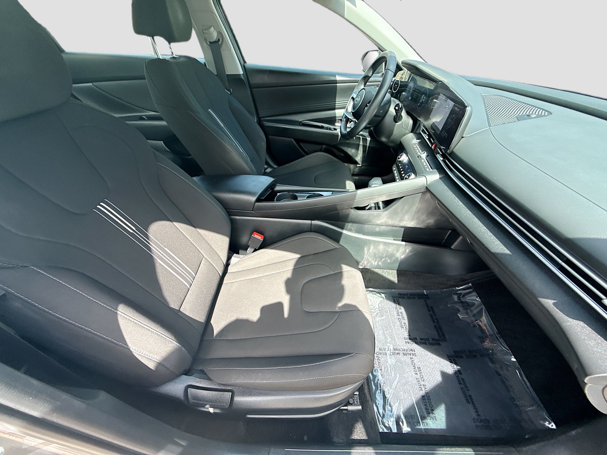 Used 2025 Hyundai Elantra SEL w/ Cargo Package FWD image 29