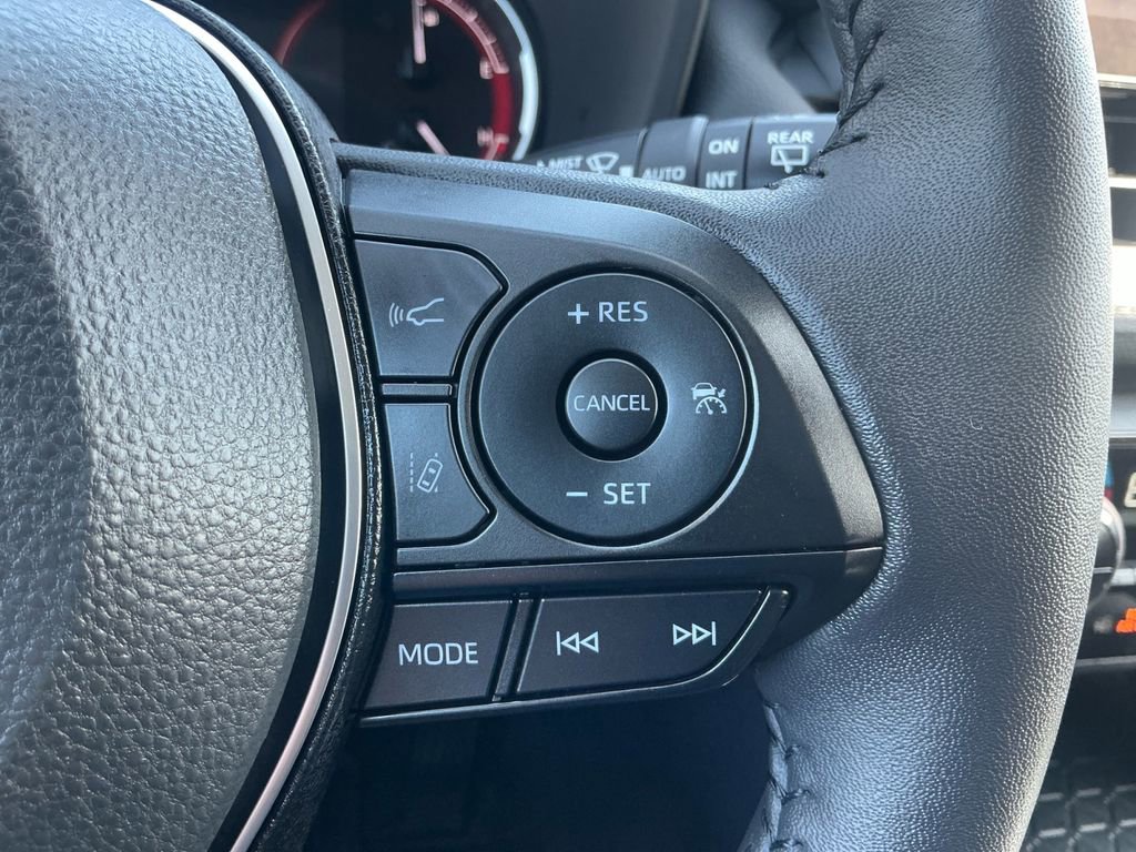 Certified 2025 Toyota RAV4 XLE image 21