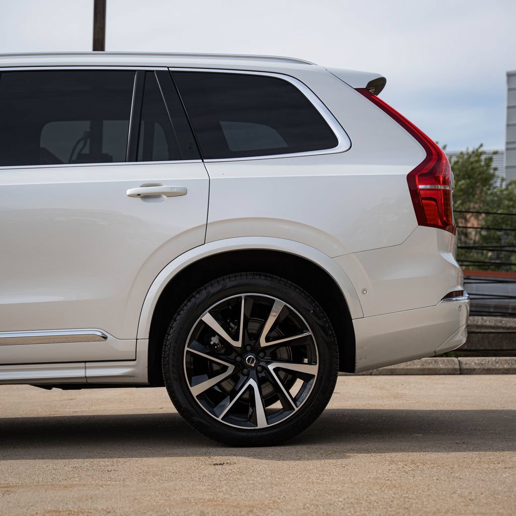 Certified 2024 Volvo XC90 B5 Plus w/ Protection Package Premier AWD/4WD image 4
