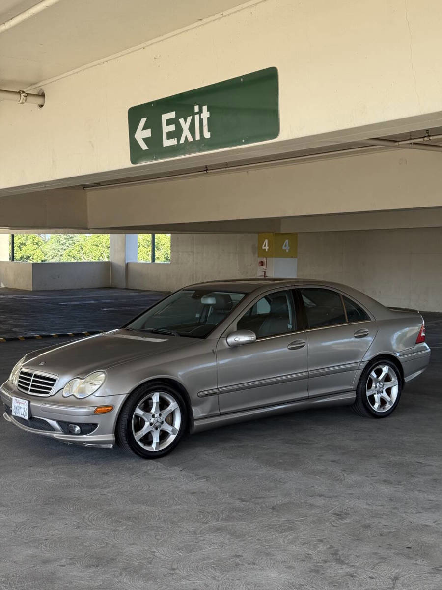 Used 2007 Mercedes-Benz C 230 Sedan image 1