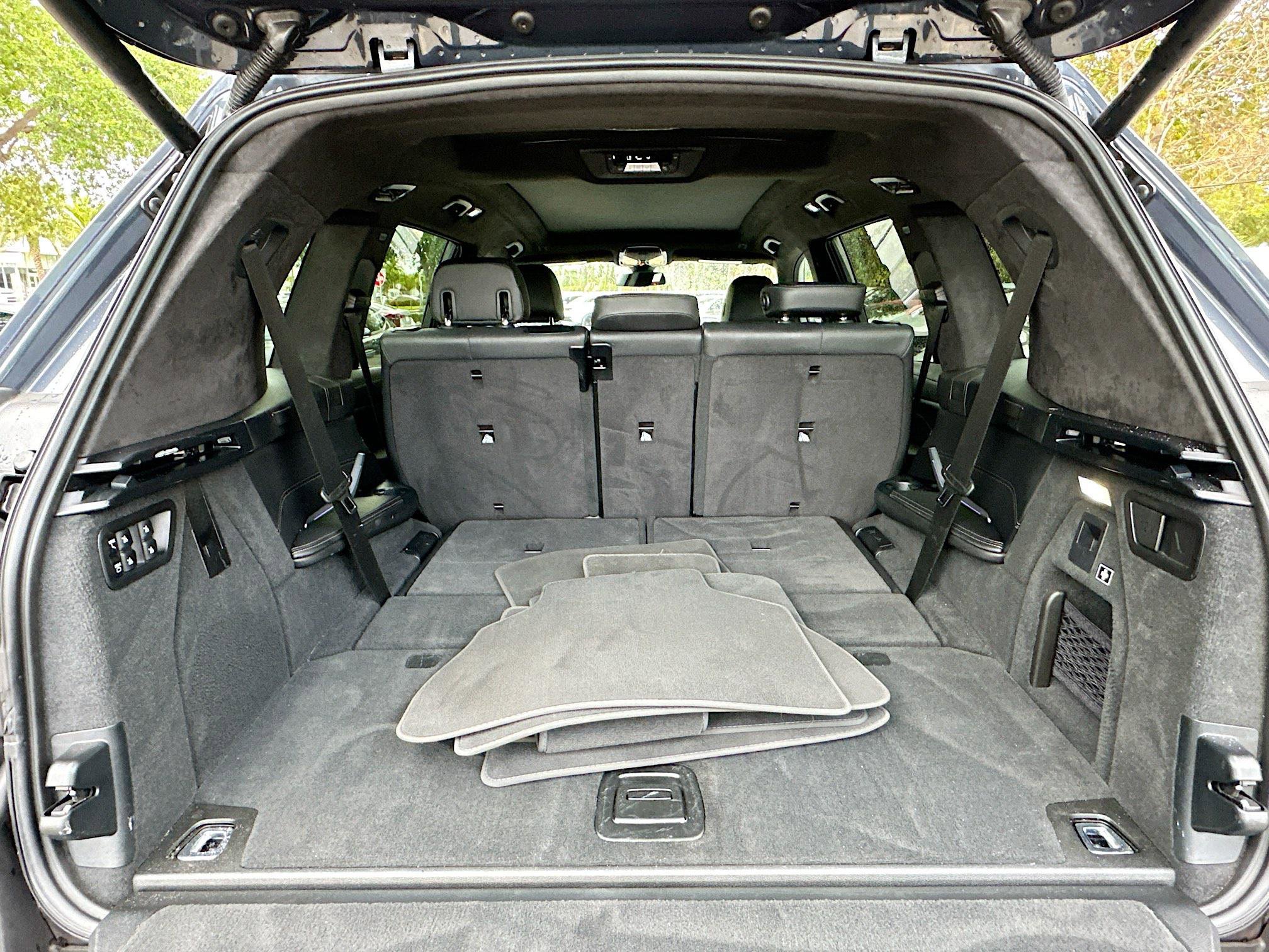 Used 2022 BMW X7 xDrive40i w/ Premium Package image 27