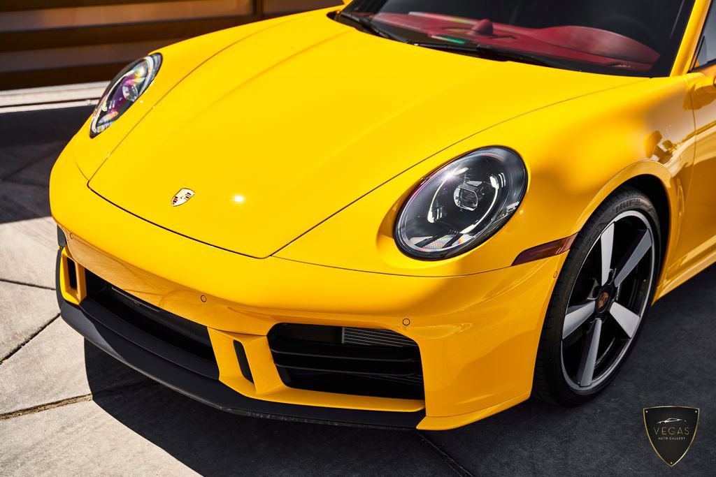 Used 2025 Porsche 911 Carrera RWD image 6
