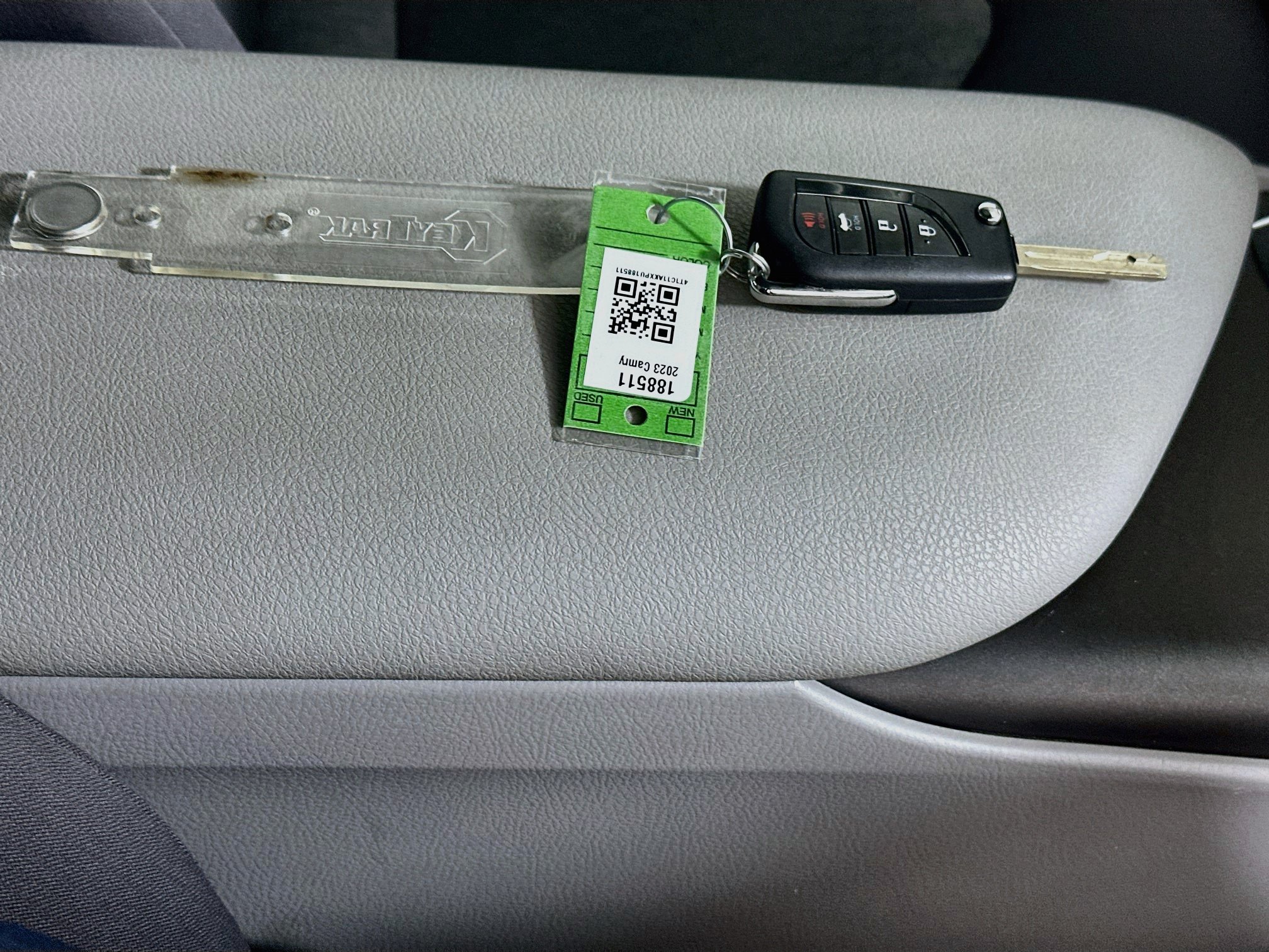 Used 2023 Toyota Camry LE FWD image 32