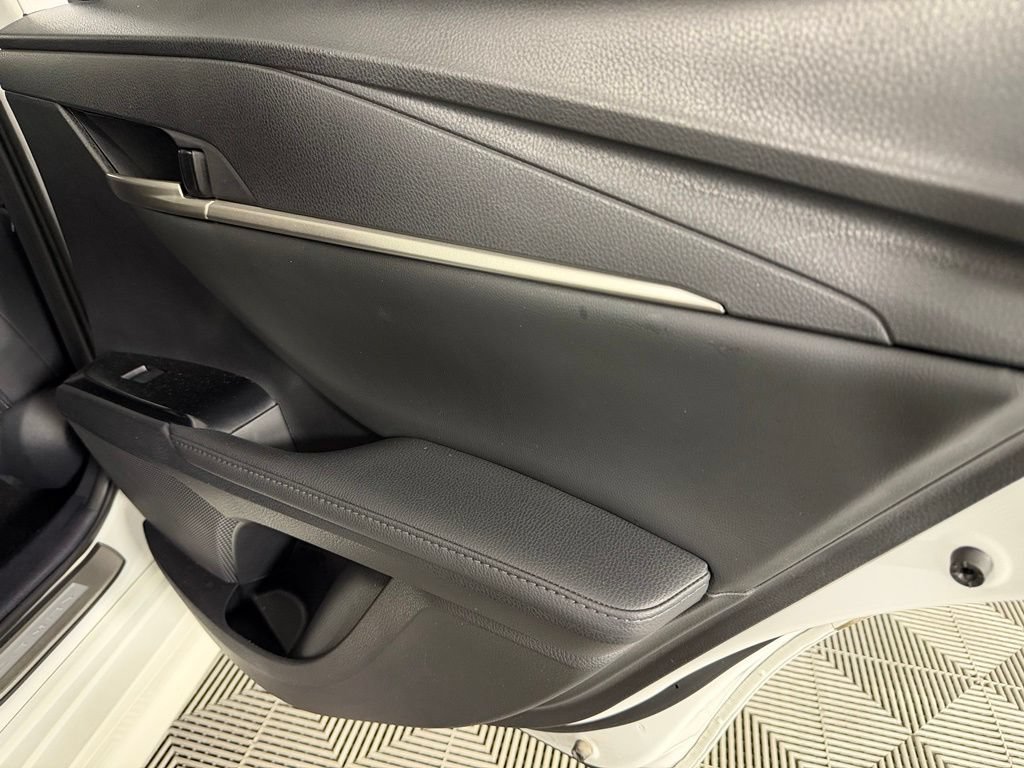 Used 2025 Toyota Camry XSE FWD image 29