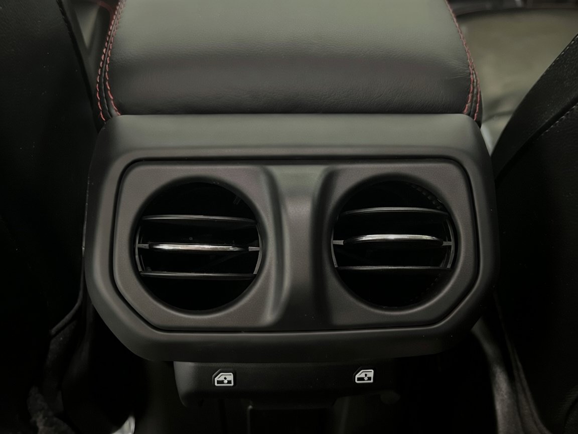 Used 2022 Jeep Gladiator Rubicon w/ LED Lighting Group AWD/4WD image 18