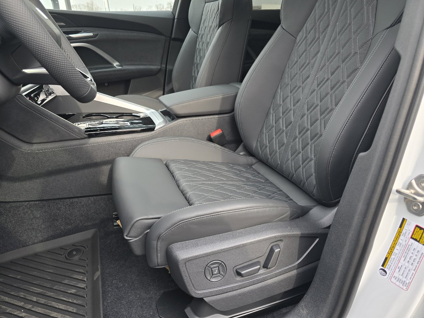 New 2026 Audi SQ5 Premium Plus image 40