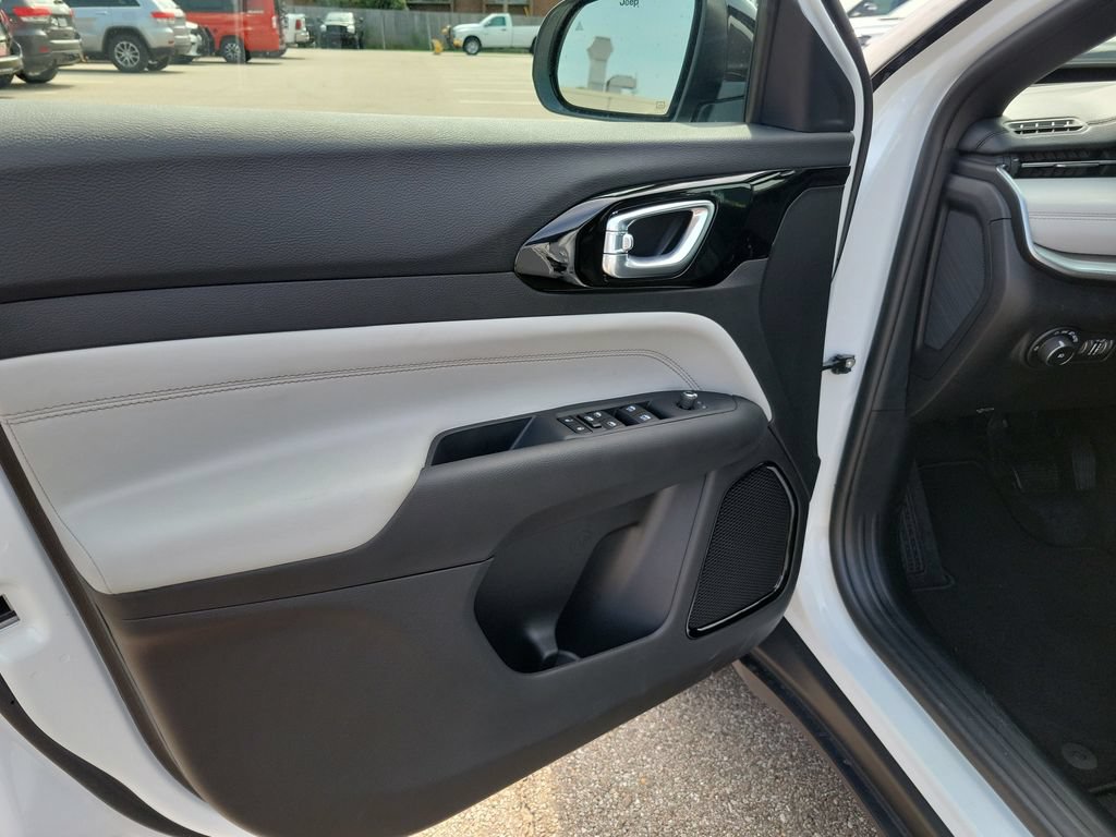 New 2026 Jeep Compass Limited AWD/4WD image 11