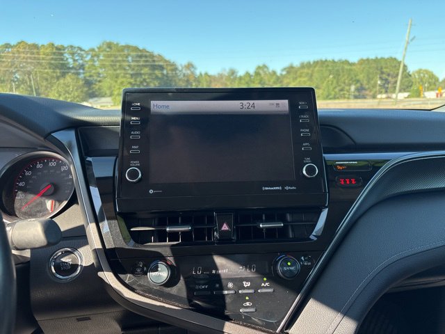 Used 2022 Toyota Camry XSE image 20