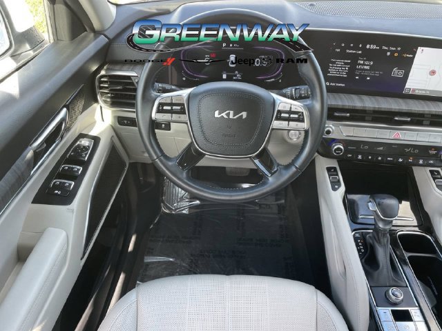 Used 2024 Kia Telluride EX w/ EX Captain's Chair Package FWD image 14