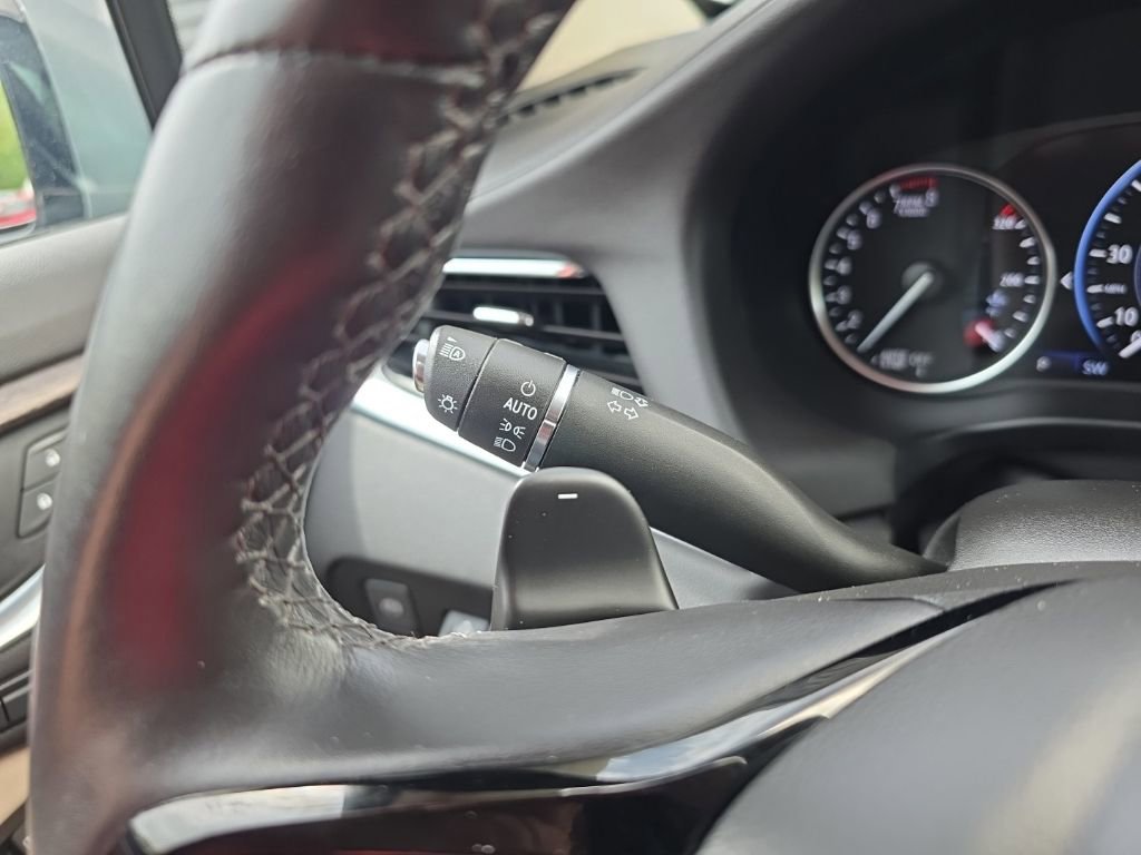 Used 2023 Buick Enclave Avenir FWD image 17