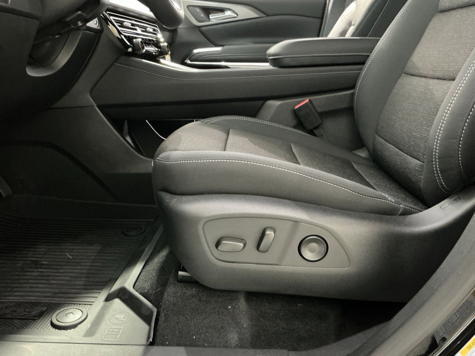 New 2026 Chevrolet Traverse LT w/ Enhanced Driving Package image 22