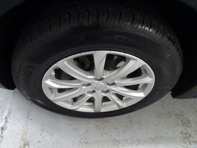 Certified 2023 Cadillac XT4 Luxury w/ Cold Weather Package image 28