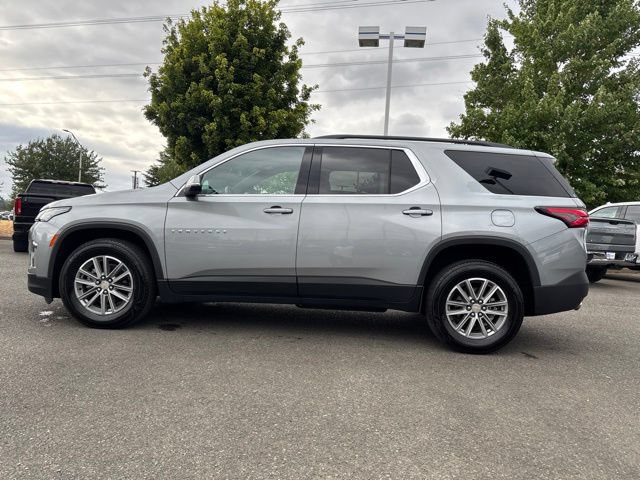 Used 2023 Chevrolet Traverse LT w/ LPO, Cargo Package AWD/4WD image 2