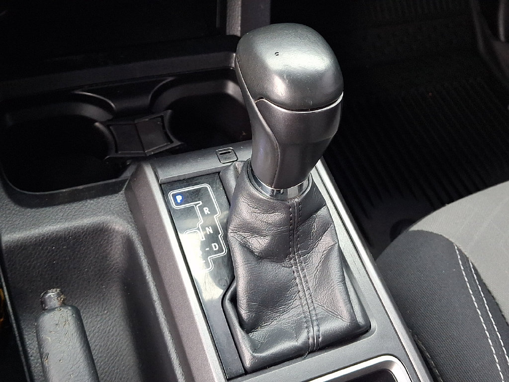 Used 2021 Toyota Tacoma TRD Sport AWD/4WD image 14
