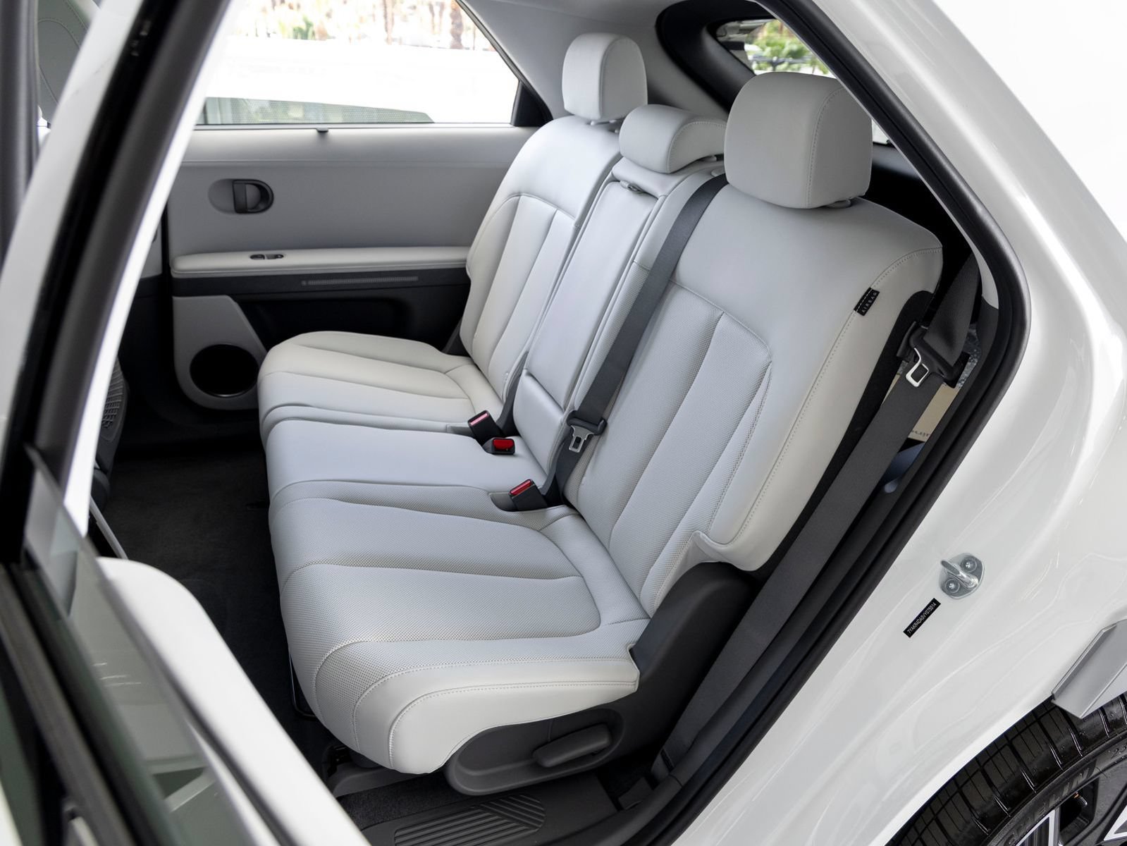 New 2027 Hyundai Ioniq 5 Limited RWD image 19