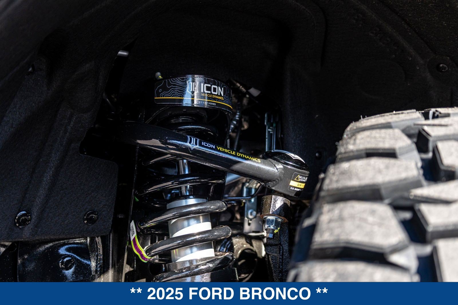 Used 2025 Ford Bronco Badlands AWD/4WD image 36