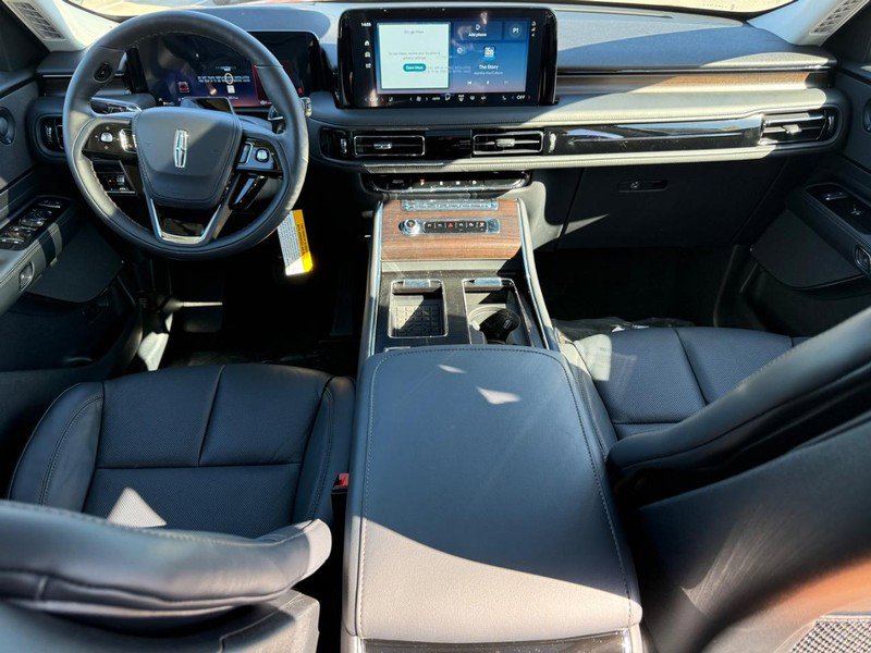 New 2026 Lincoln Aviator Reserve image 8