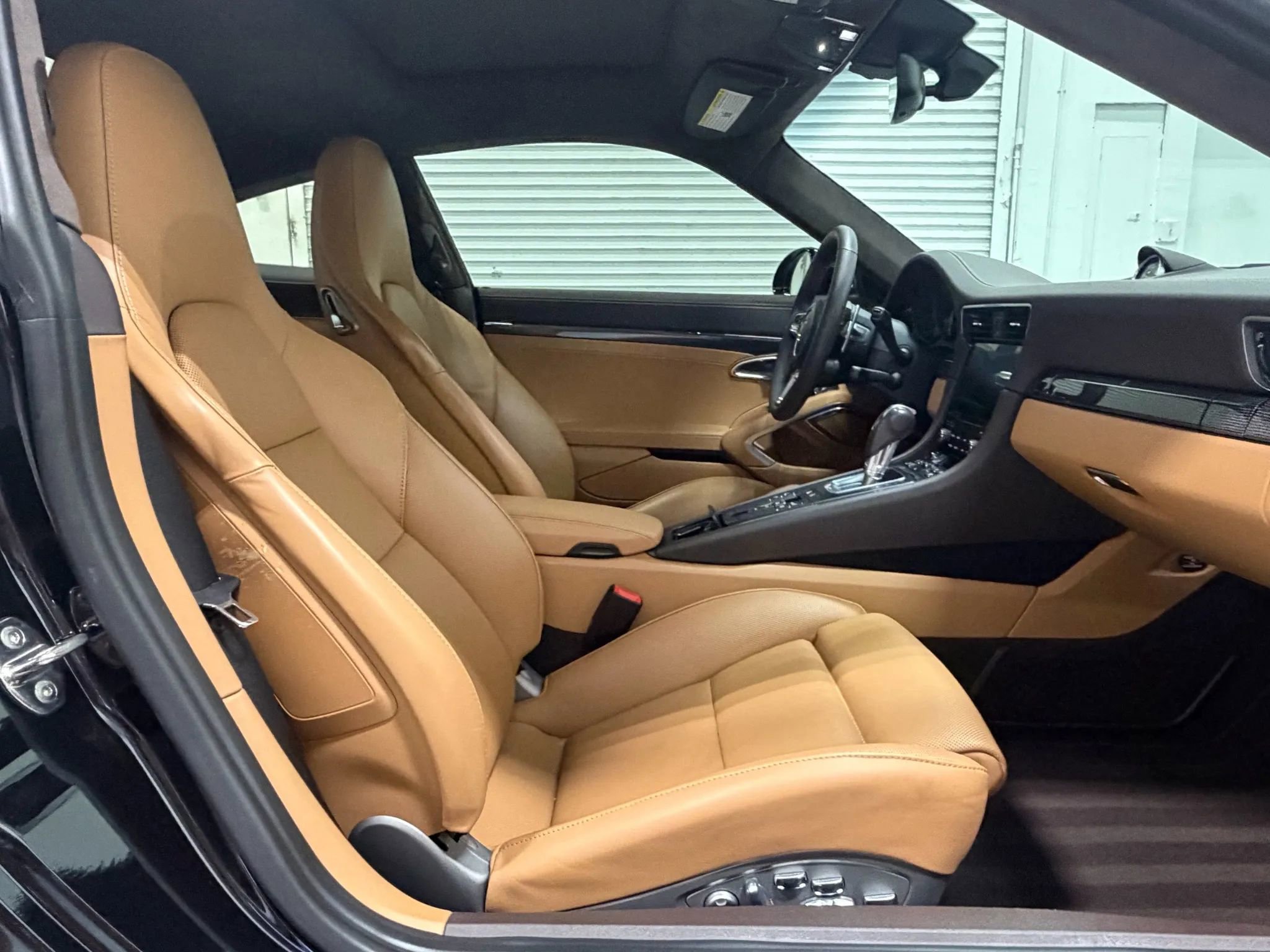 Used 2017 Porsche 911 Turbo S image 28